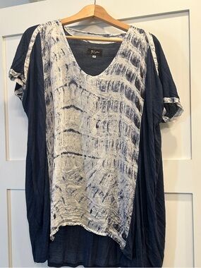 Boho Tie-Dye Tunic Top in Navy and White